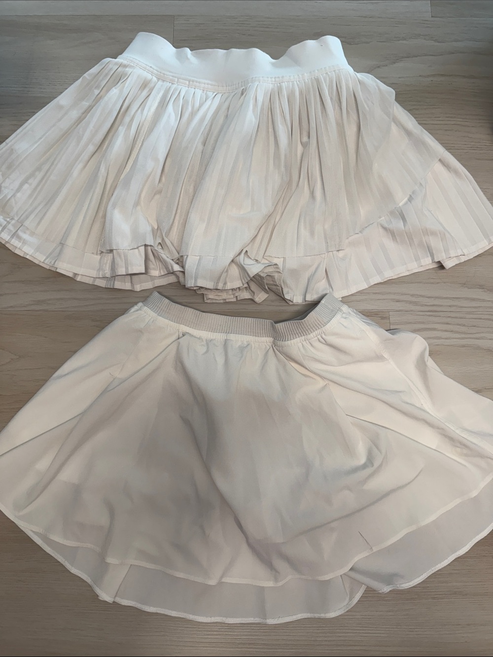 Lot of two white Lululemon skirts small
